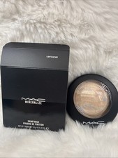 Mac Mineralize Skinfinish In Lightscapade - 1...