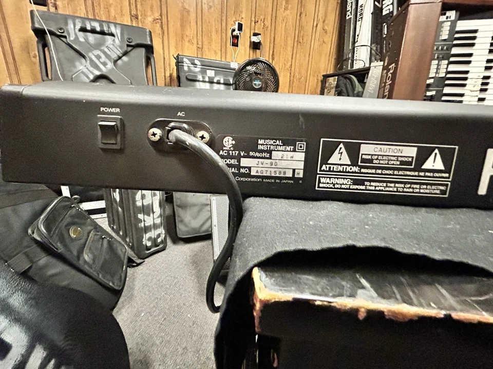 Roland JV-90 Expandable Synthesizer Workstation, 76-Key Black Keyboard - Image 3 of 3