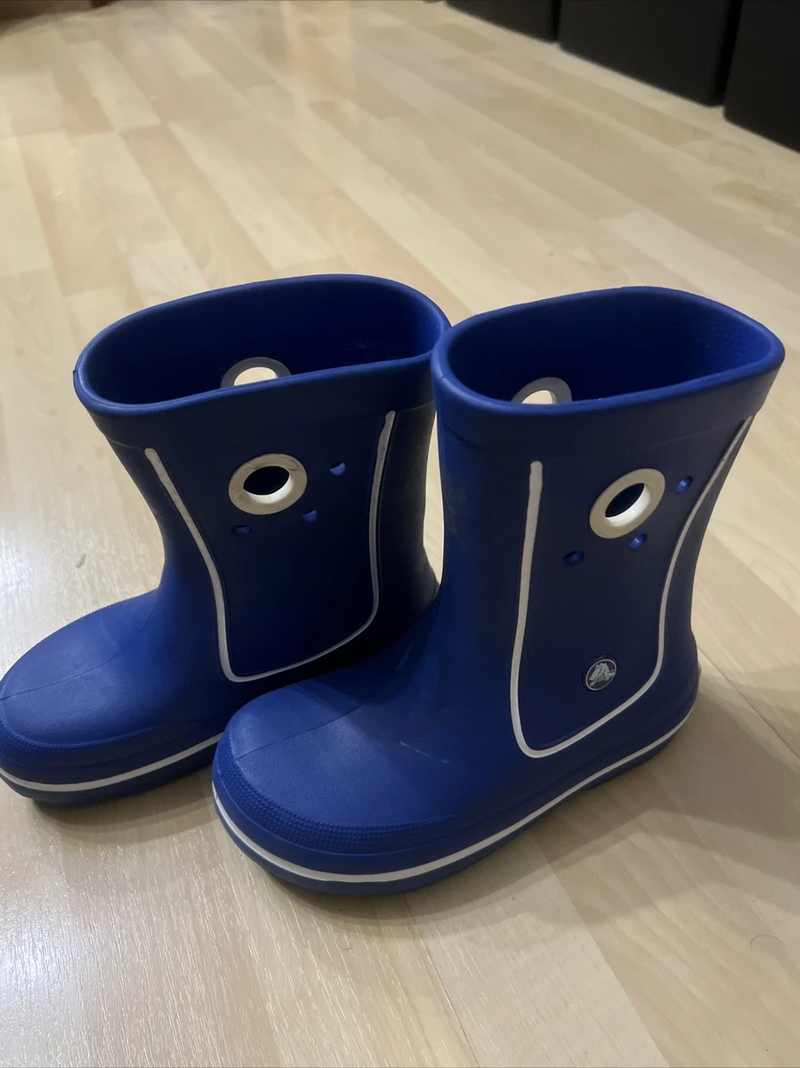 Crocs pull on wellies sales