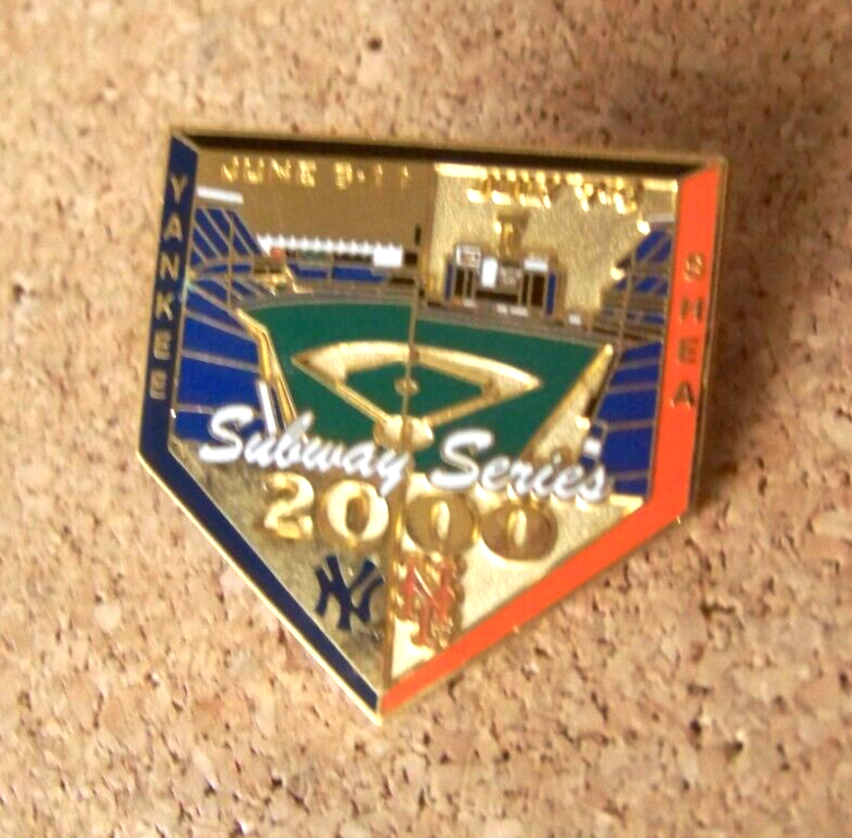 2000 pin NY New York Yankees Mets Subway Series Yankee & Shea Stadium MLB c41967