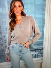 VICI Becker Hooded long sleeve top Mocha small NEW