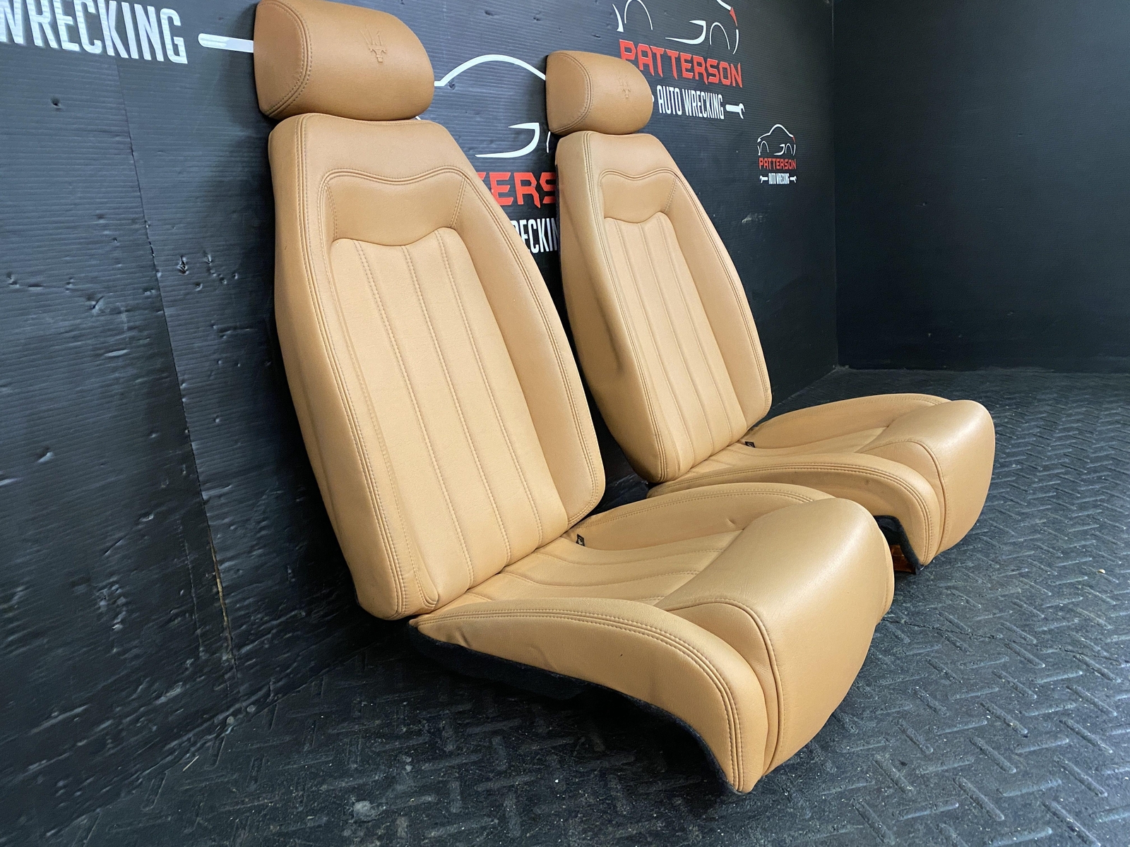 11 MASERATI GRANTURISMO CONVERTIBLE PAIR OF REAR SEATS MARRONE CORNIOLA LEATHER