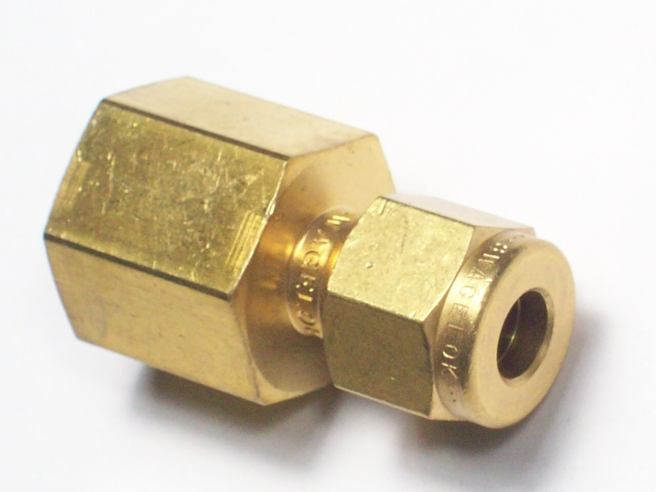 1 - Swagelok Brass Connector Fitting, 1/4" OD Tube x 1/4" Female NPT, B-400-7-4