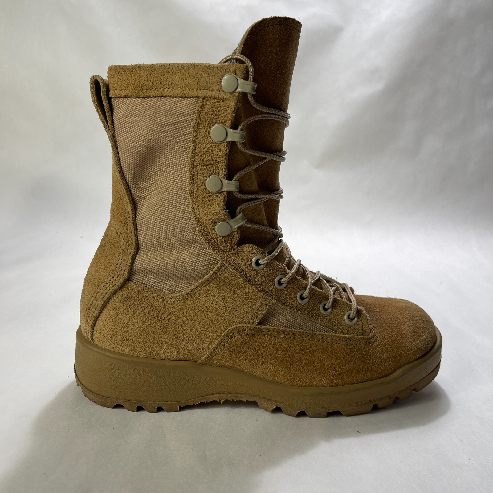 Belleville 790V Suede Waterproof Combat Boots for Men in Tan Size 4.5R-image