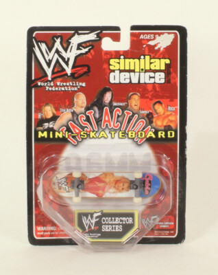 WWE Fast Action Skate Board Sable 1999 Similar Device  B8