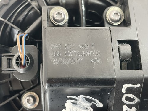 Volkswagen Golf Gti Tsi Dsg MK7 2017 BOOT OPENING SWITCH REAR CAMERA 5Q0827469F - Picture 5 of 9
