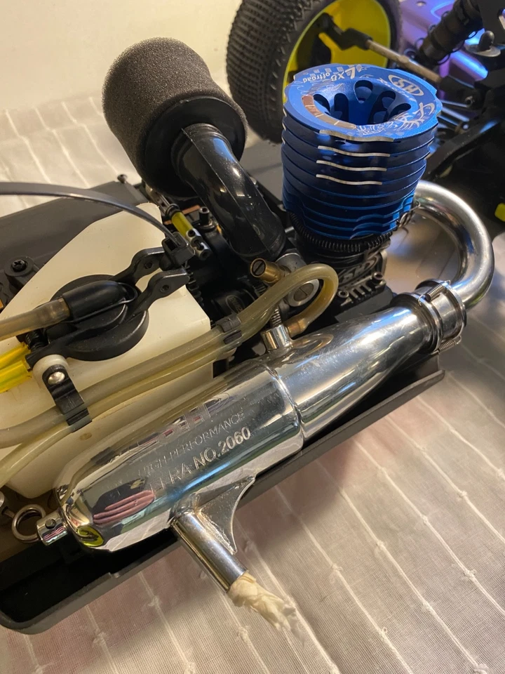 agama a215t nitro truggy - Image 4 of 4