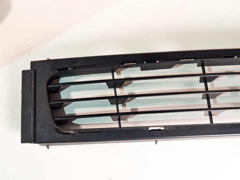 Parrilla central parachoques delantero Porsche Cayenne S 2003-2010 7L5 807 683 OEM Foto 2 de 4