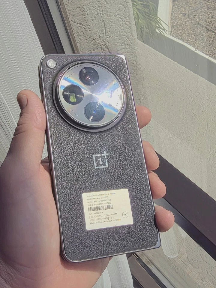 OnePlus Open 512GB Voyager Black Unlocked - Image 3 of 4