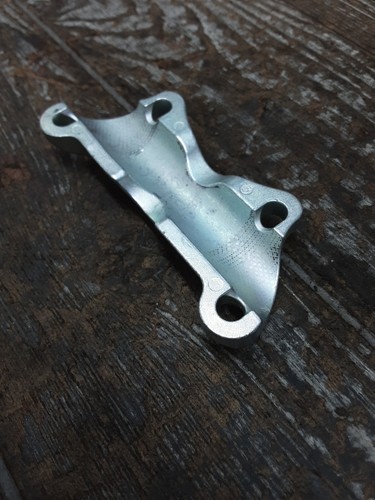 2022 22 Harley Davidson Tri Glide Upper Handlebar Riser Clamp Mount Bracket - Picture 8 of 8