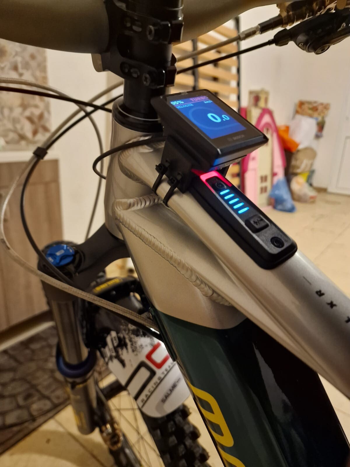 DISPLAY - BOSCH - HYBRID - TECHNOLOGY - CUBE WORLD | CUBE Bikes DISPLAY - BOSCH - HYBRID - TECHNOLOGY - CUBE WORLD | CUBE Bikes