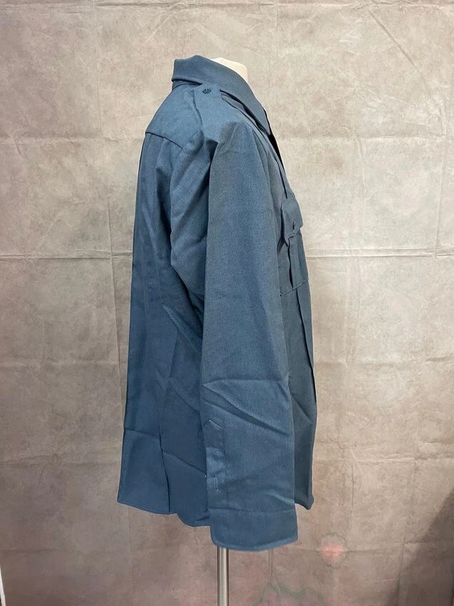 Camisa azul manga larga Elbeco TexTrop NanoTex para hombre talla 46, con corbata Foto 4 de 4