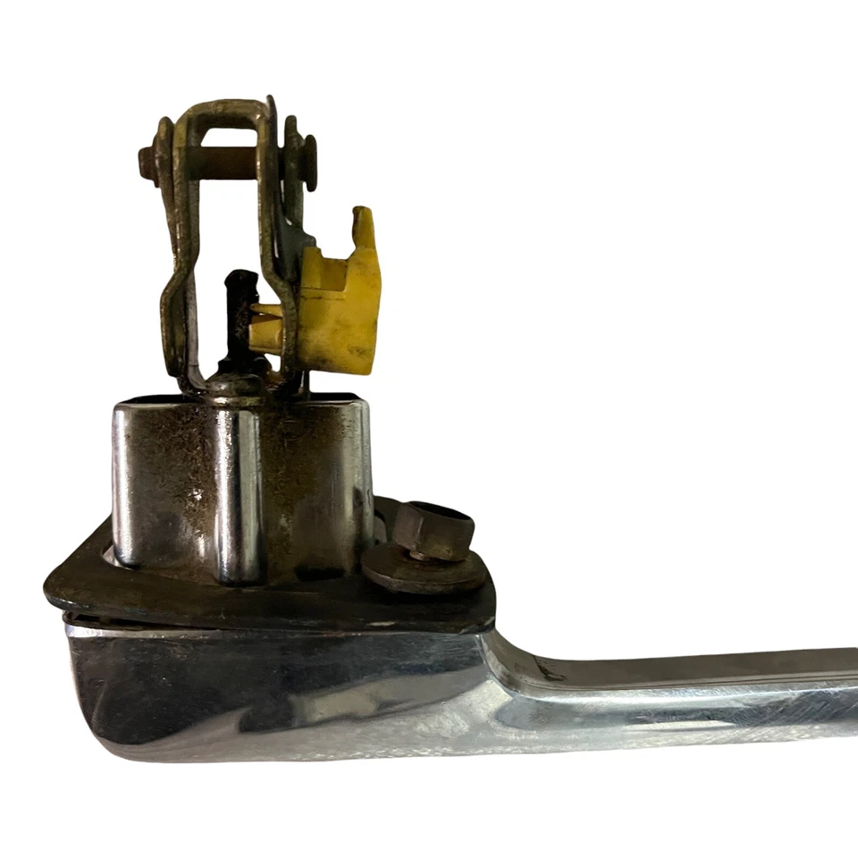 1989 Ford F250 F350 Bronco OEM Left And Right Exterior Door Handles 87 88 89 91 - Image 3 of 4