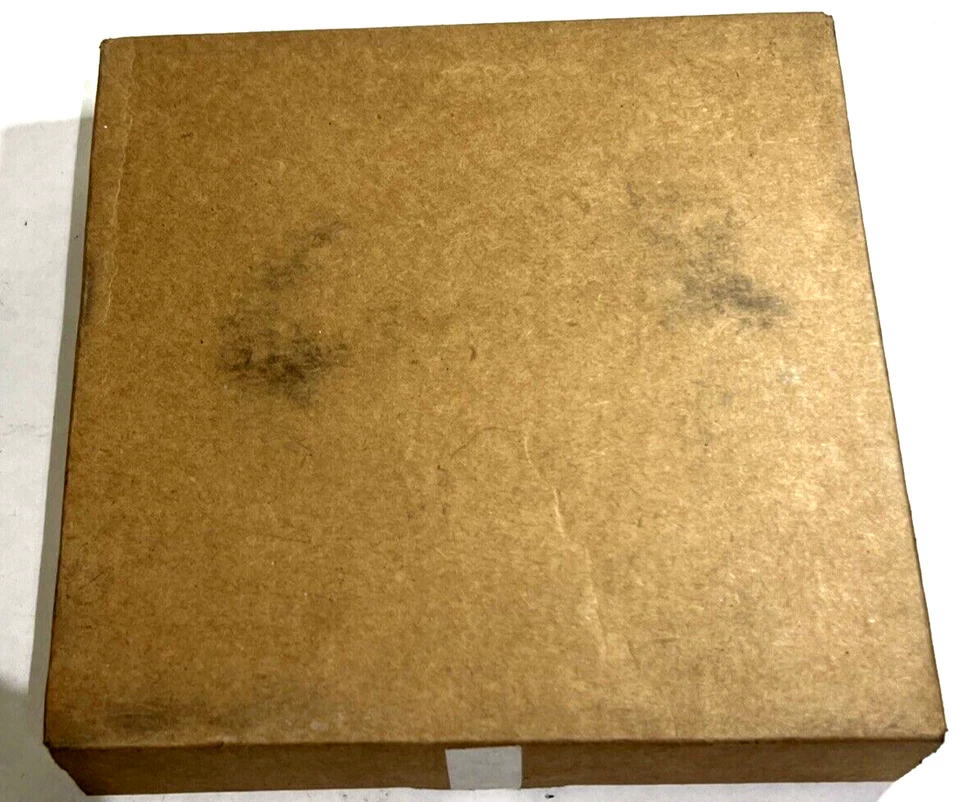 Cubierta redonda para caja de piso enchapada en latón CFBS1R6CVRBRS Foto 4 de 4