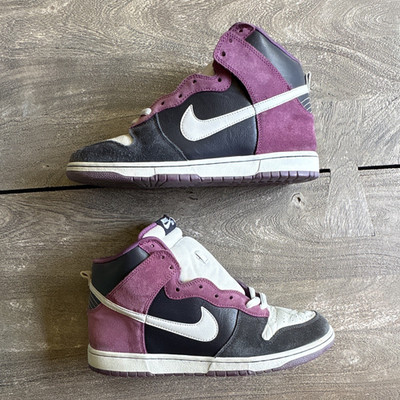 Nike SB dunk High Un-heavens gate size 12 used 9/10 condition 2008 305050-401