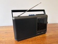 Ricevitore radio multibanda portatile vintage GRUNDIG Concert Boy 235 FM/SW/MW/LW