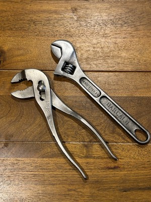 Vintage Barcalo Buffalo Tools 8  Adjustable Wrench & Parrot Slip-Joint Pliers