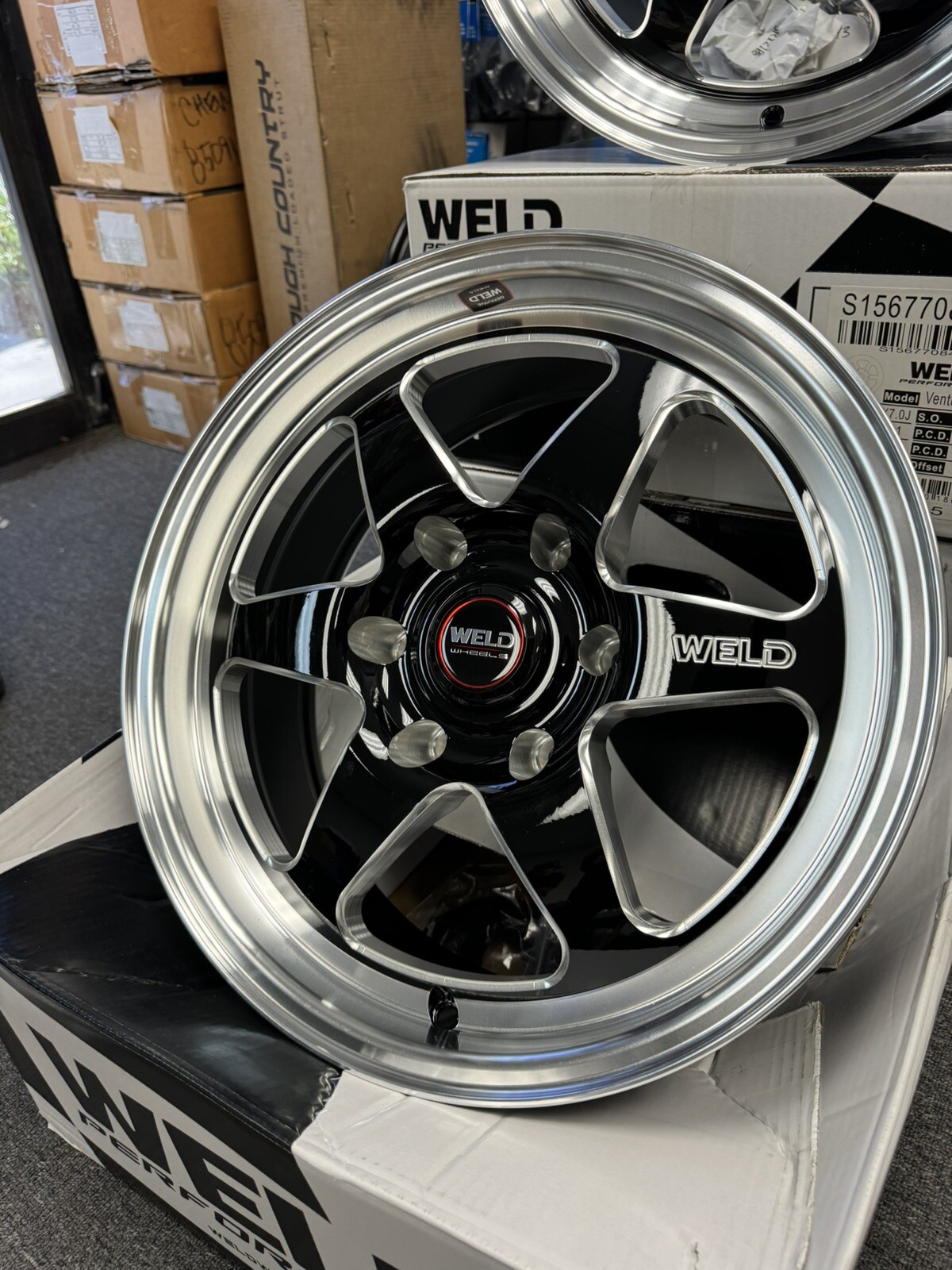 Staggered Weld Racing S15677084P00 Ventura 6 Drag S156 17"x7" And 17x10 6x139.7