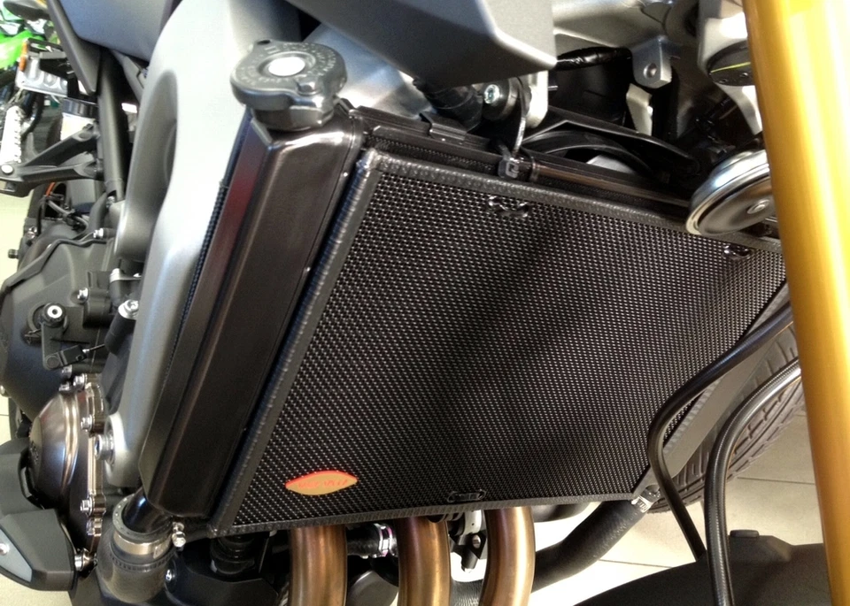 Protector de radiador de acero inoxidable Yamaha R7 MT07 XSR700 WarpSpeed MT-07 FZ-07 FZ07 Foto 2 de 3