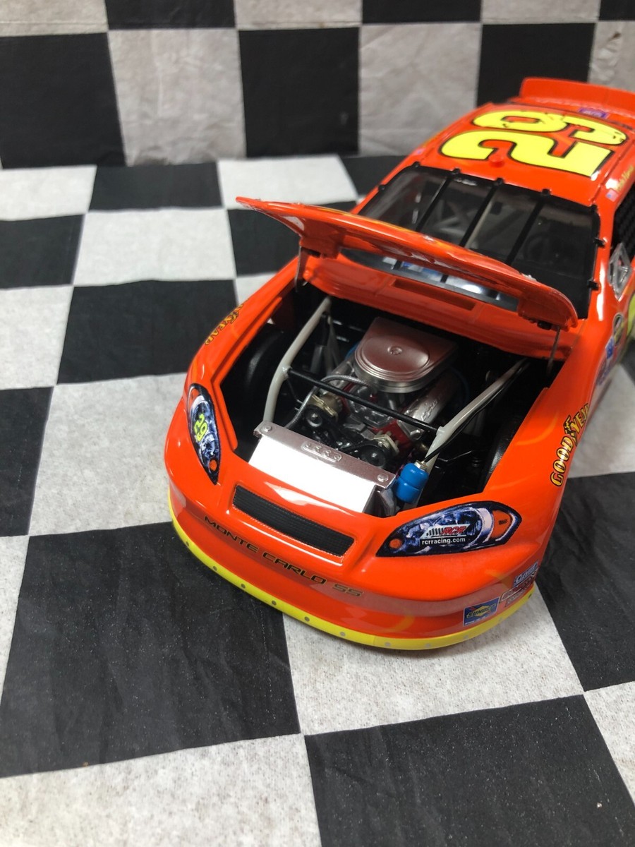 Kevin Harvick #29 Reese's 2006 Monte Carlo 1:24 GM Dealers