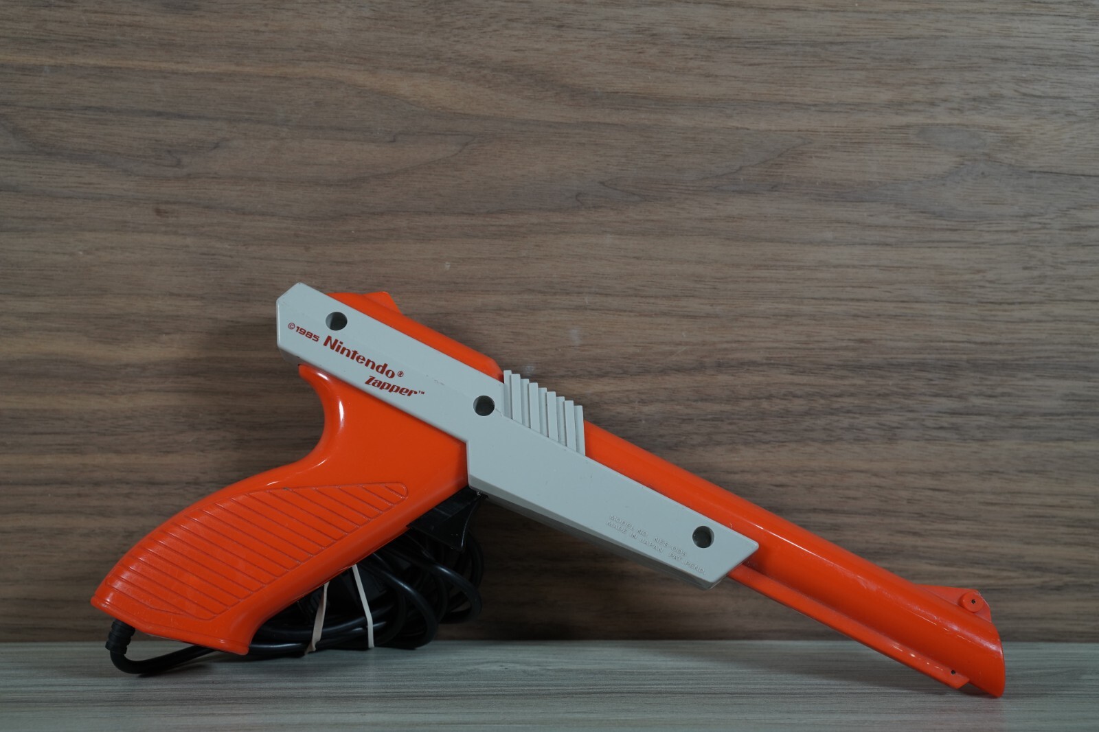 OEM Orange Nintendo NES-005 Zapper Light Gun Controller Tested