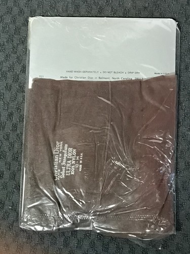 2 pair pack Christian Dior Nylon Stockings size 8.5 S - 11 T new Vintage Old - Picture 35 of 43