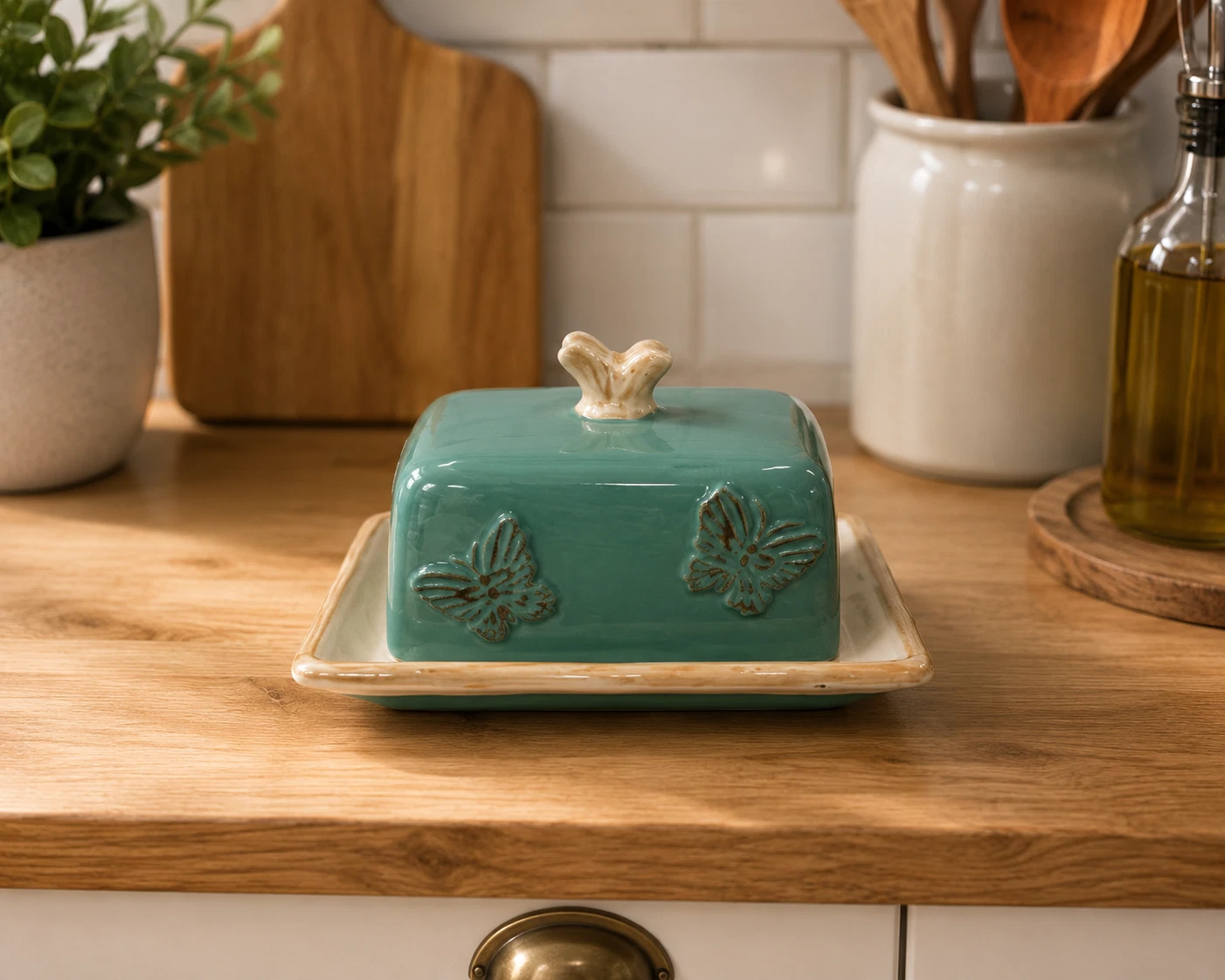 Dotcomgiftshop Butterfly Butter Dish Turquoise Ceramic Covered Butter Dish
Opens in a new window or