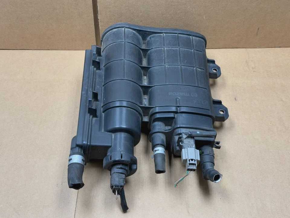 Mazda MX-5 Miata 2016-2022 bote de carbón de vapor de combustible PO41 OEM Foto 2 de 4
