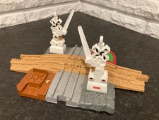 GeoTrax Rail System Lights Sounds Railroad Crossing track piece WORKS P8457