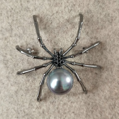 Broche Fantaisie Araignée Blanche Grise - Bijou Animalier Pour Femme Ou Homme, Neuf Avec étiquettes