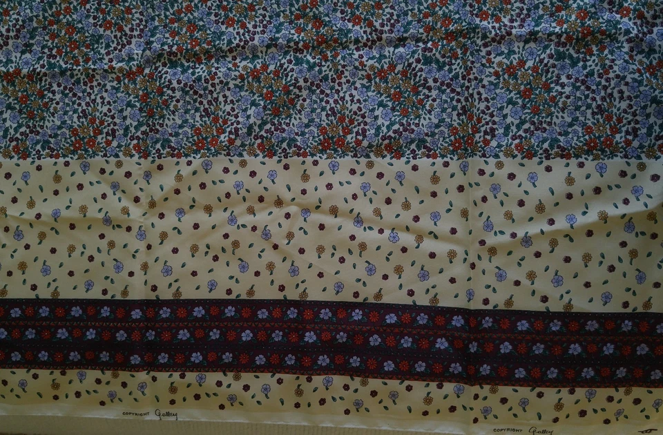 Vintage Gallery Decorator Fabric Tight FLORAL with Border Acetate 60"W x 3 Yds - Image 4 of 4