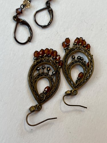 Lot of Smokey Brown Plastic Bead & Antique Bronze Lacey Teardrop w Tiny Bead Dan - Picture 6 of 8