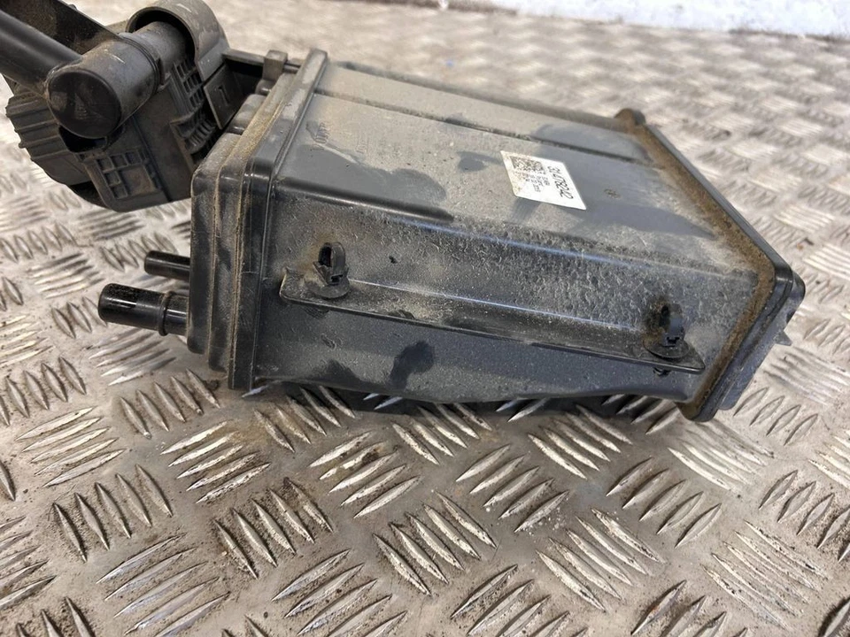 2018-2025 Volvo XC60 Fuel Vapor Evaporator Charcoal Filter Canister 31478242 - Image 3 of 4