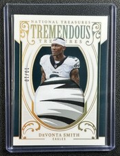 DEVONTA SMITH 2025 NATIONAL TREASURES TREMENDOUS LOGO PATCH HOLO GOLD 10/10