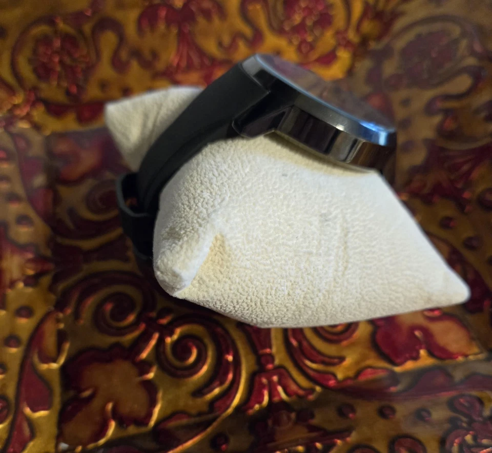 Pulsar PT3207 47mm Black/Orange Mens Watch Rubber Strap *No Visible Wear* - image 3 of 4