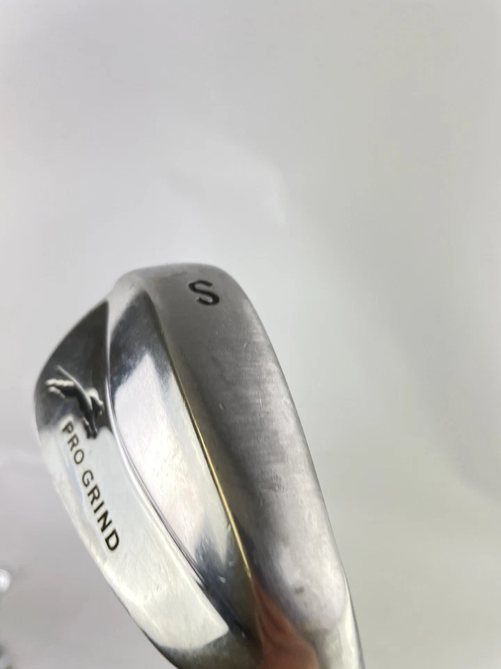 Slazenger Sand Wedge Pro Grind S300 Stiff Steel /Right Handed /New Grip /8801 - Image 4 of 4