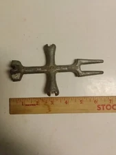 ANTIQUE 4 SIDED WRENCH, CHICAGO SPEC MFG CO. SPECIALTY TOOL, #3024, MALLEABLE