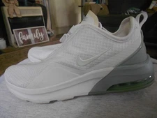 Womans NIKE Air Max Motion 2 Shoes~White/Teal~Sz. 7.5~Pristine Cond.