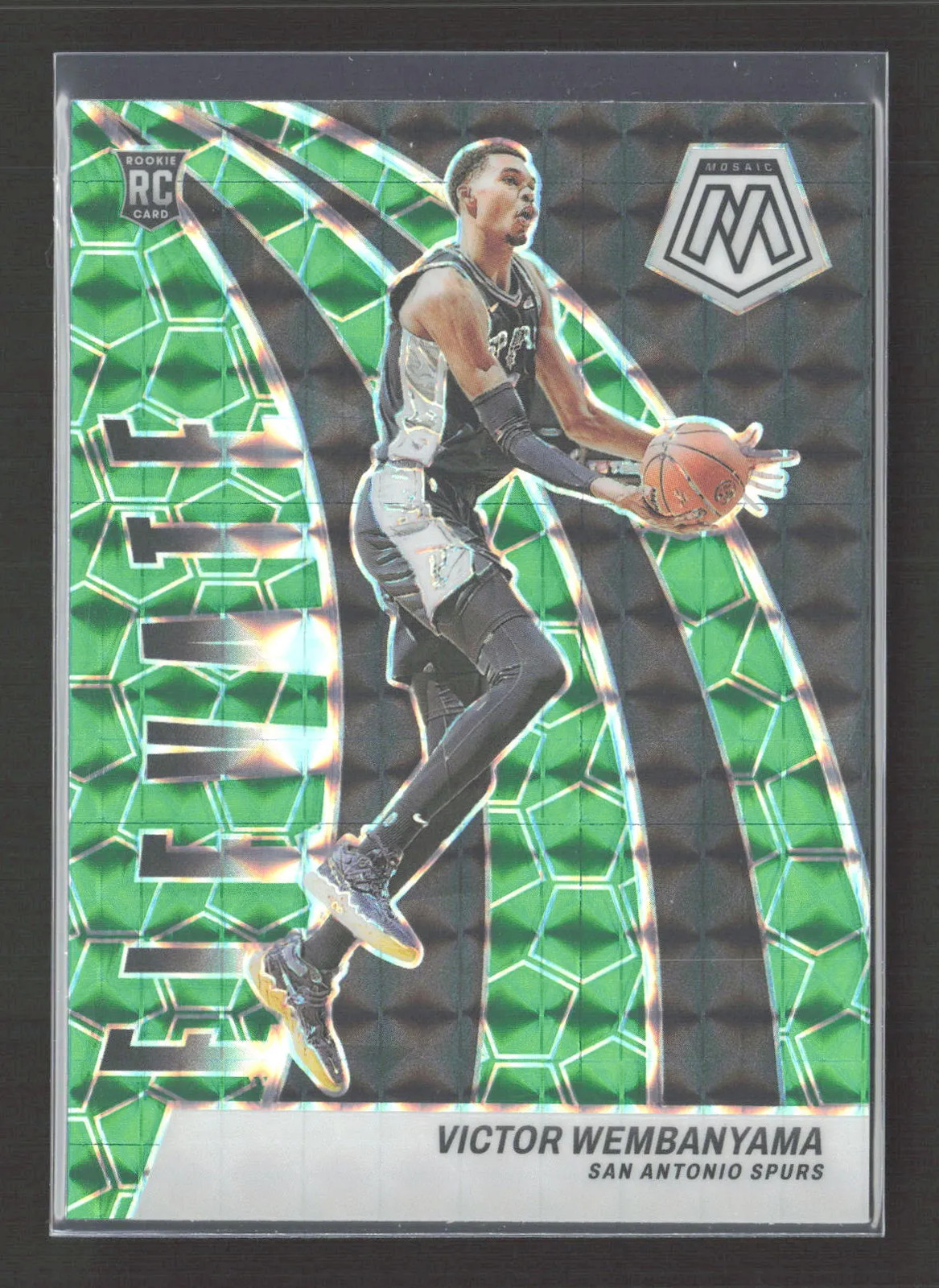 2023 Panini Mosaic Elevate Victor Wembanyama #18 Green Prizm RC