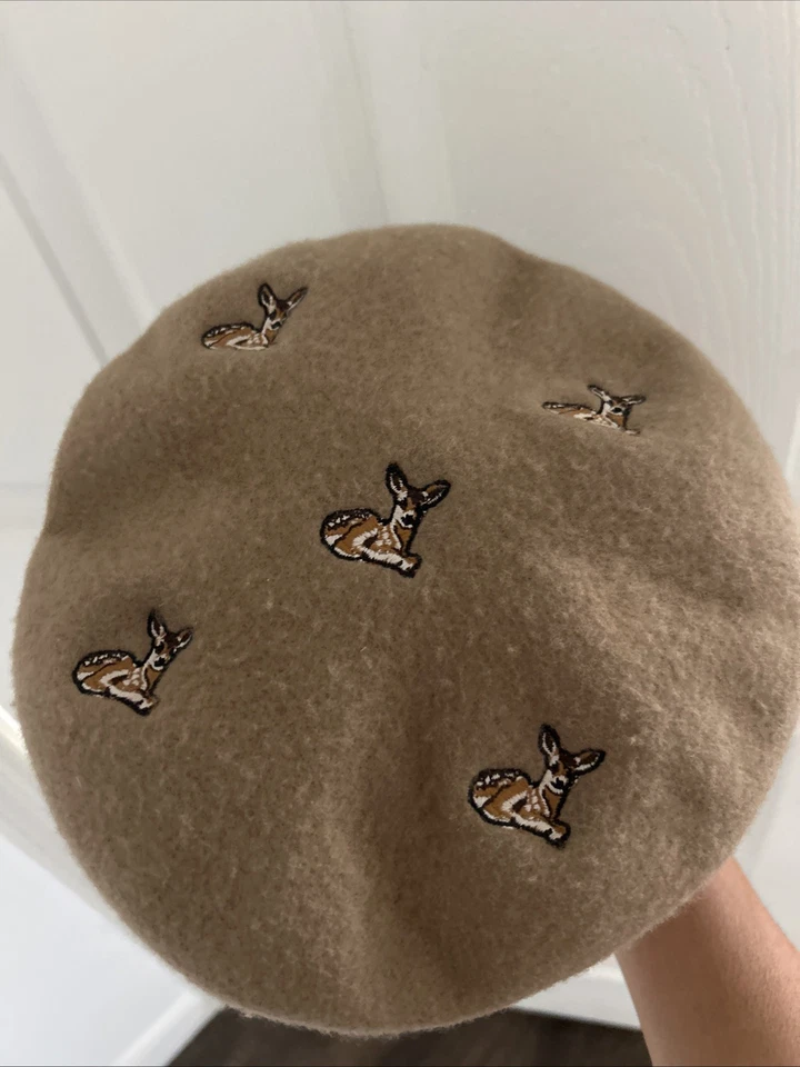 Burberry Niña Talla 4Y-6Y Ciervo Bordado Arco Lana Boina Sombrero Cuero Borde Niños Foto 3 de 4