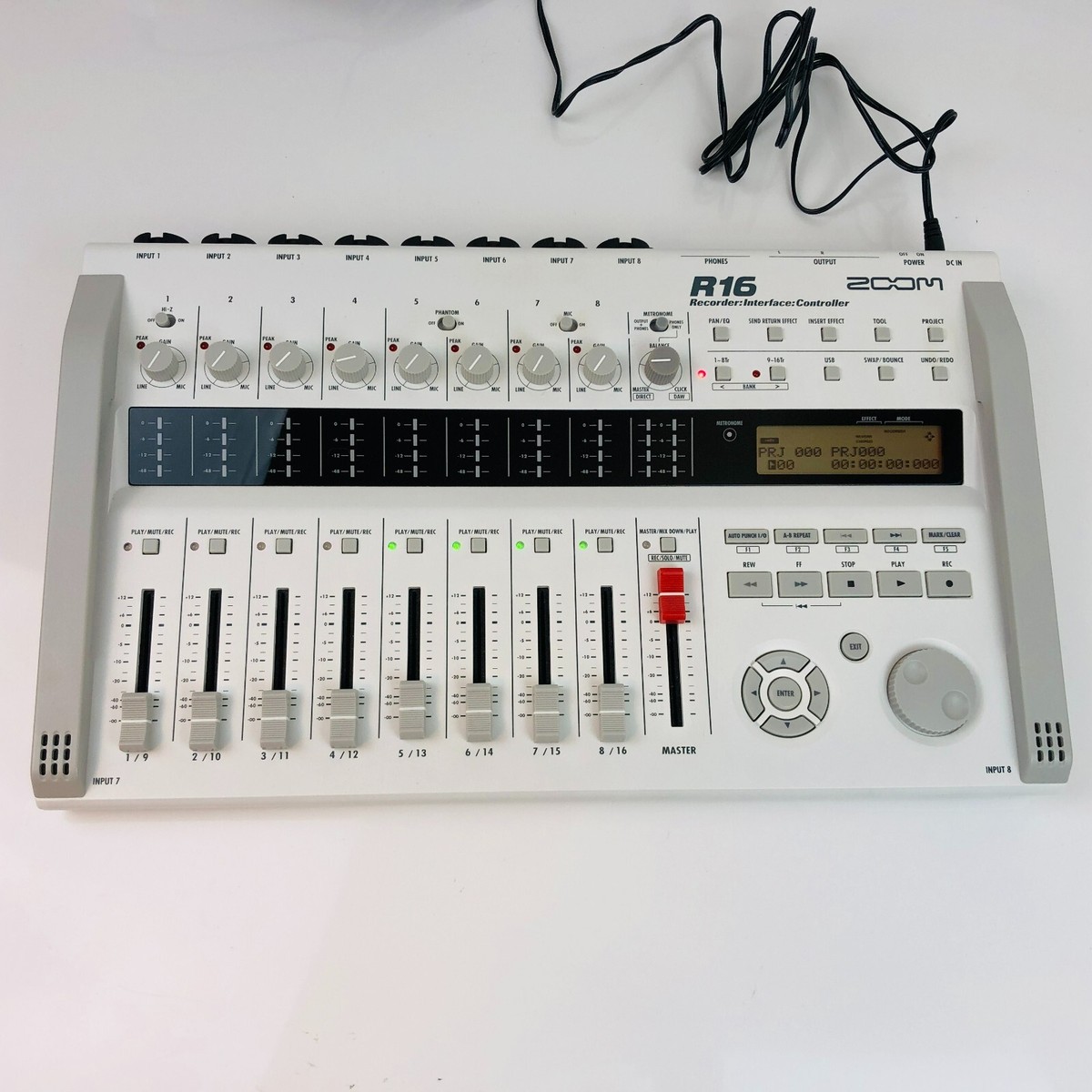 廃盤 ZOOM R16 レコーダー/インターフェースコントローラー 美品 Zoom R16 Portable Multitrack Recorder Controller and