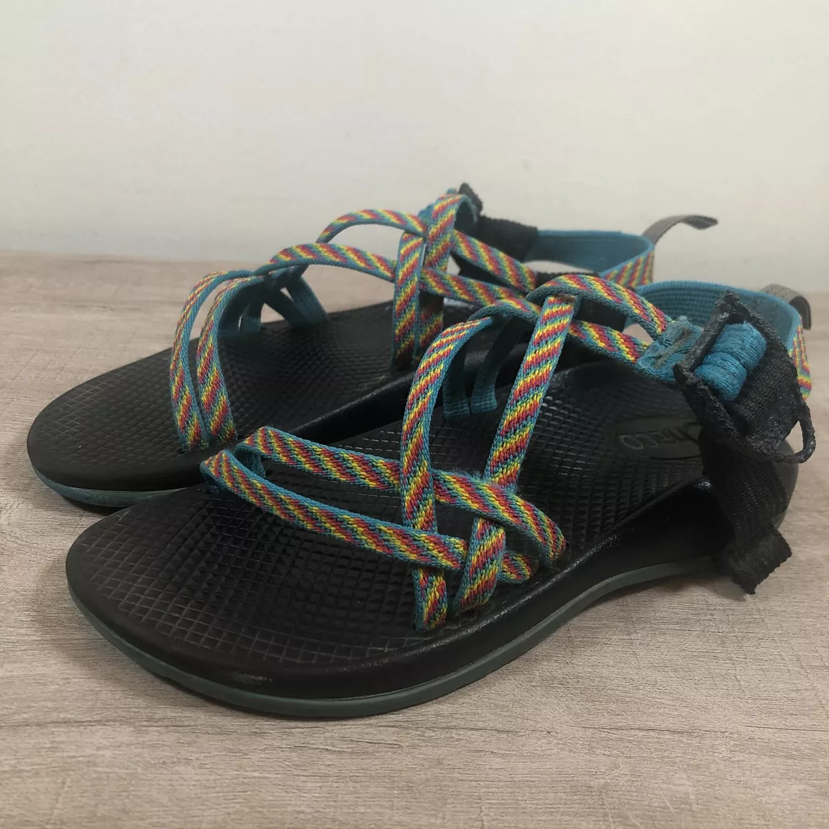 Kids chacos with toe strap sale