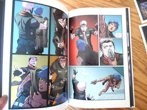 NEW/SIGNED "Liberty Deception" Hardcover Graphic Novel Book Vol. 1 w Stickers - Imagen 4 de 5