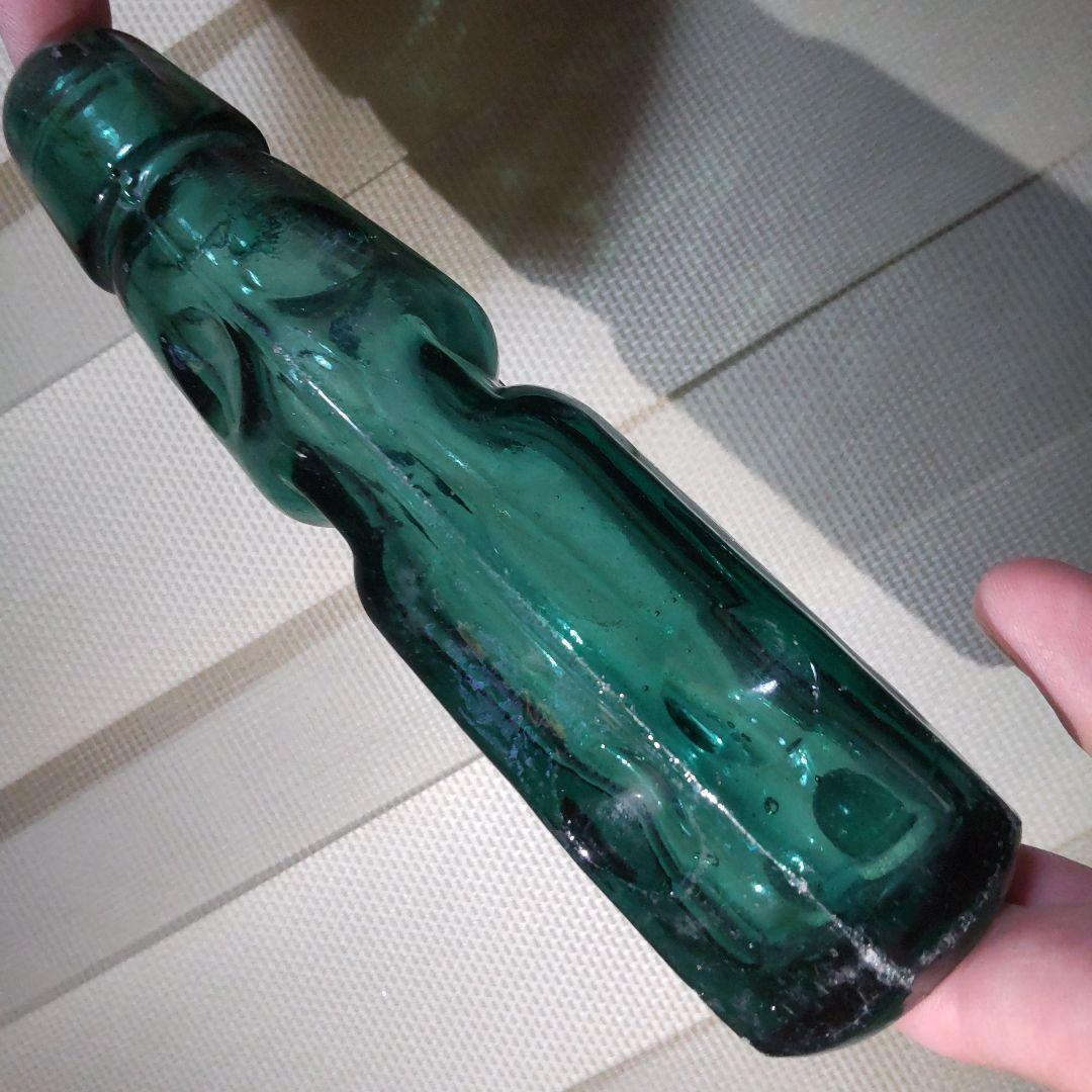 RAMUNE Green Japanese Glass Small Bottle Hexagon Taisho Era