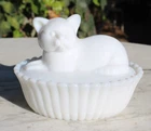 Vintage Westmoreland White Milk Glass Cat 2 Piece Oval Candy Covered Dish