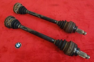 BMW E39 5er Orig. Antriebswellen Gelenkwellen Antrieb Welle hinten 525i 1229141