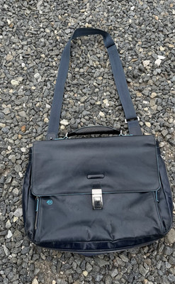 Piquadro Men s Black/Blue Messenger Bag Shoulder Strap Zip/Buckle Inner Pockets