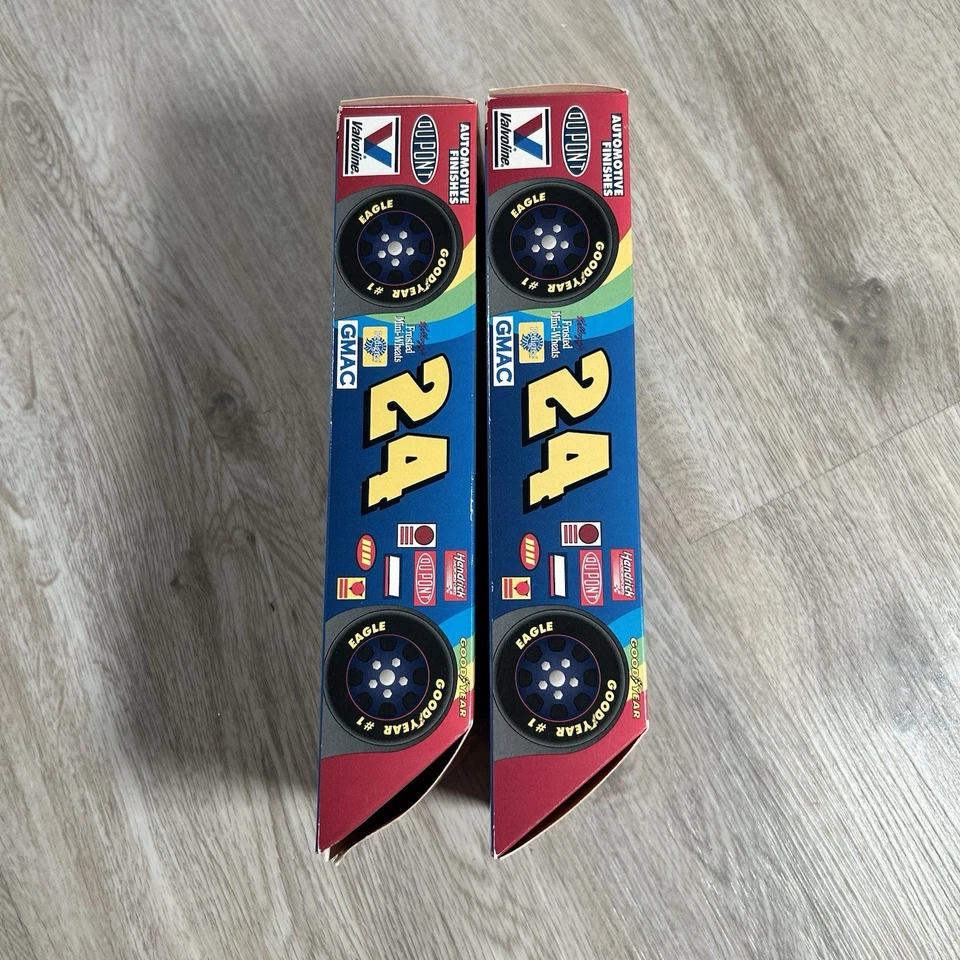 Lote de 2 pares de calcetines rojos vintage 1995 Jeff Gordon NASCAR Dupont Racing NUEVO Foto 4 de 4