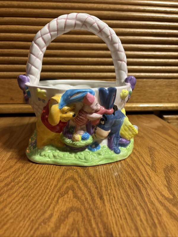 Disney 2000 Welcomes Winnie The Pooh Ceramic Easter Basket FTD Piglet Eeyore