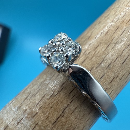 PRECIOSO ANILLO DE ORO BLANCO MACIZO DE 10K 1/5 CTTW diamantes naturales genuinos talla 7 - Imagen 7 de 14